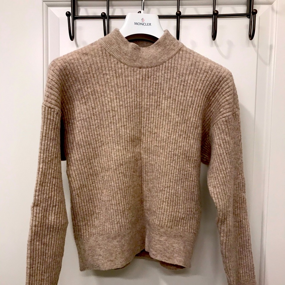 Club Monaco Crewneck sweater